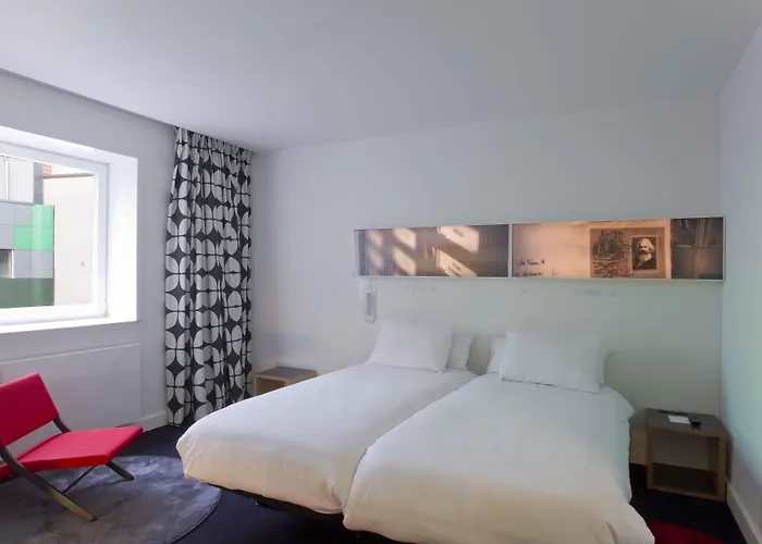 Cheap hotel: Hotel Gat Point Charlie